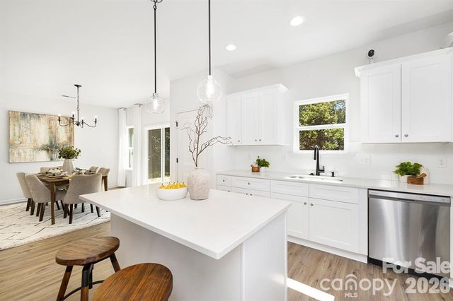 443 Dawn Circle, Charlotte, NC 28213