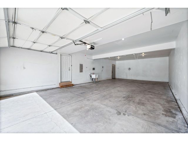 1245 W 50th St, Loveland, CO 80538