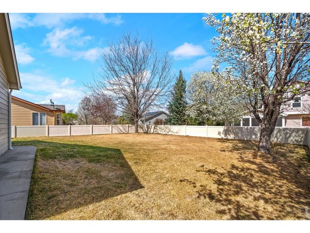 1245 W 50th St, Loveland, CO 80538