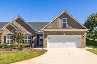 516 Birchwood Drive, Reidsville, NC 27320