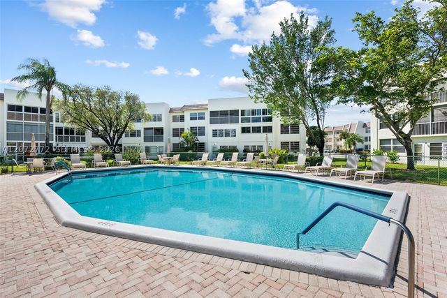 6890 Royal Palm Blvd 211H, Margate, FL 33063