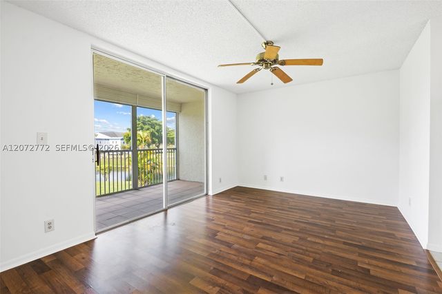 6890 Royal Palm Blvd 211H, Margate, FL 33063