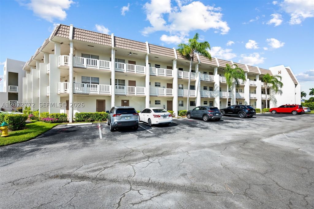 6890 Royal Palm Blvd 211H, Margate, FL 33063