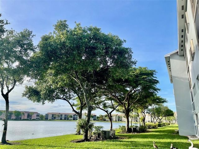 750 SW 138th Avenue 403F, Pembroke Pines, FL 33027