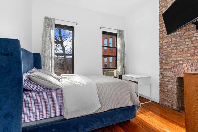 954 PARK Place, New York City, NY 11213