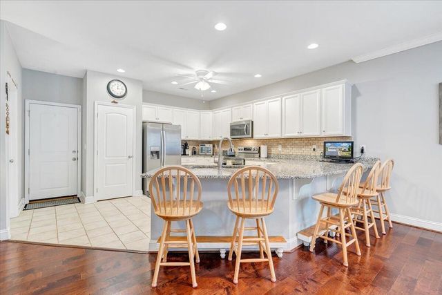 2735 Cottage Rose LN, Roanoke, VA 24012