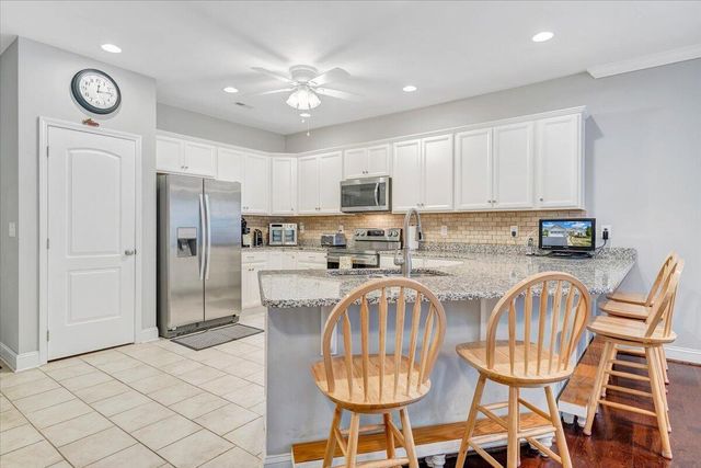 2735 Cottage Rose LN, Roanoke, VA 24012