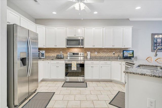 2735 Cottage Rose LN, Roanoke, VA 24012
