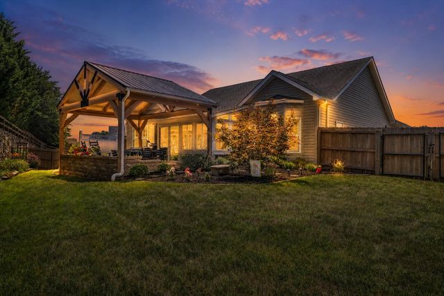 2735 Cottage Rose LN, Roanoke, VA 24012