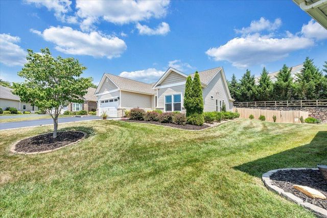 2735 Cottage Rose LN, Roanoke, VA 24012