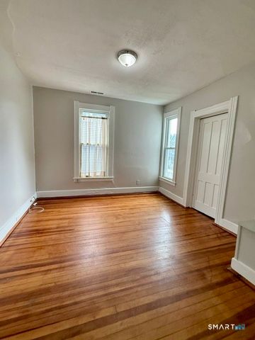384 Gregory Street, Bridgeport, CT 06604