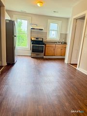 384 Gregory Street, Bridgeport, CT 06604