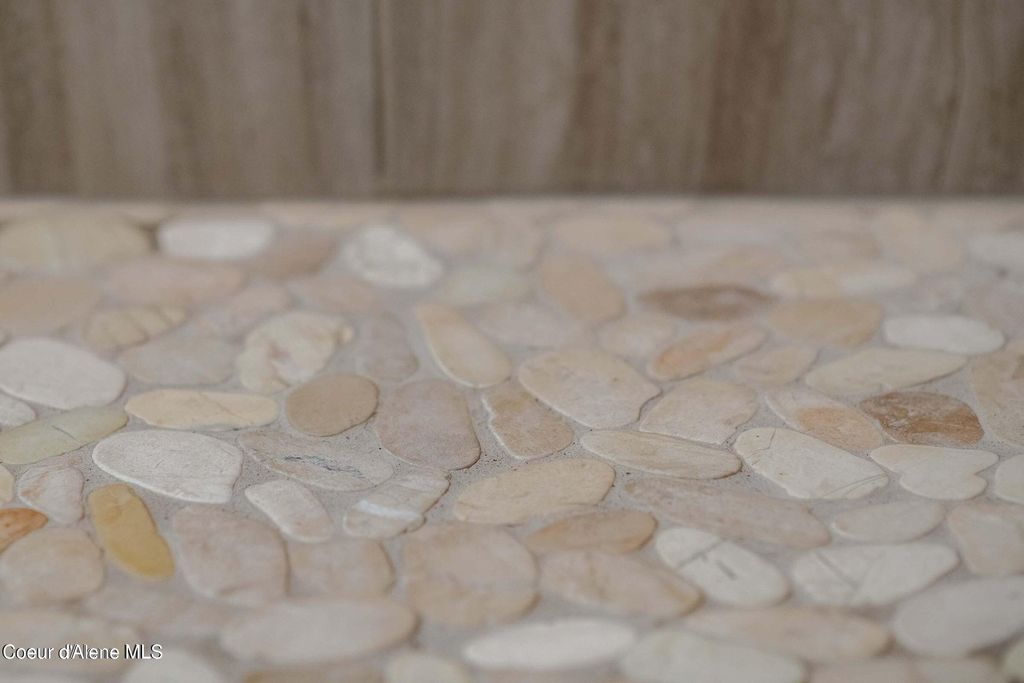215 White Cloud Dr, Sandpoint, ID 83864 photo 24