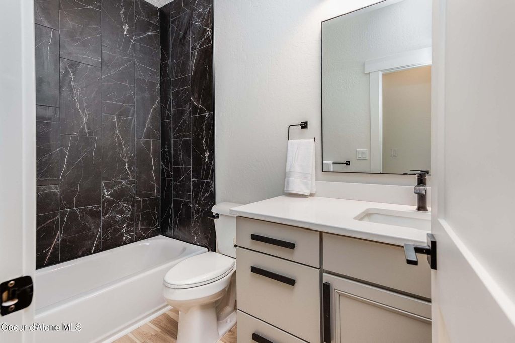 215 White Cloud Dr, Sandpoint, ID 83864 photo 30