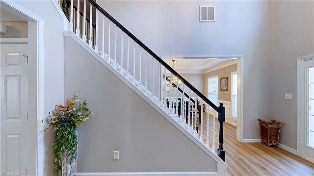 3547 Meadow Glen Court, Clemmons, NC 27012