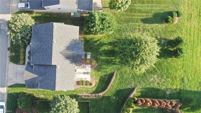 3547 Meadow Glen Court, Clemmons, NC 27012