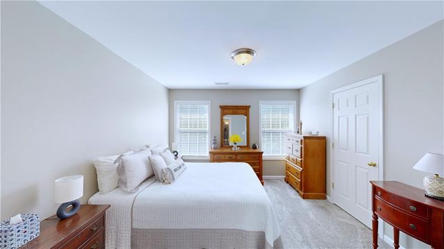 3547 Meadow Glen Court, Clemmons, NC 27012
