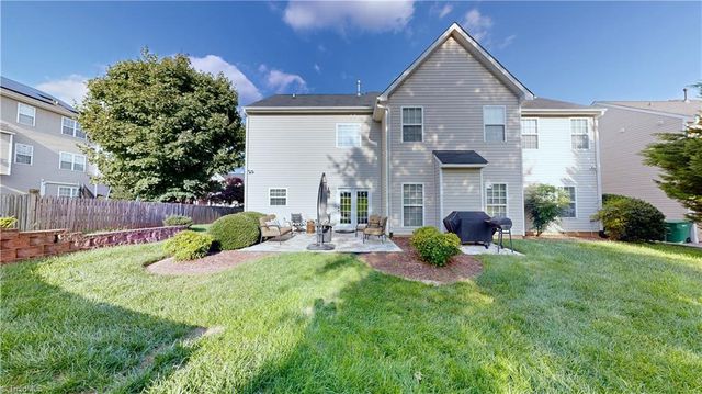 3547 Meadow Glen Court, Clemmons, NC 27012