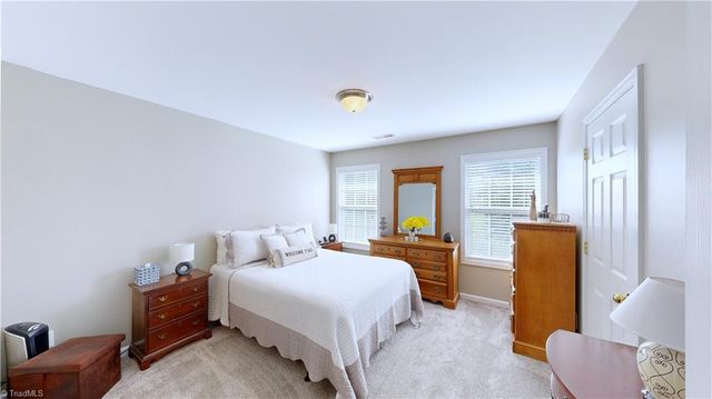 3547 Meadow Glen Court, Clemmons, NC 27012
