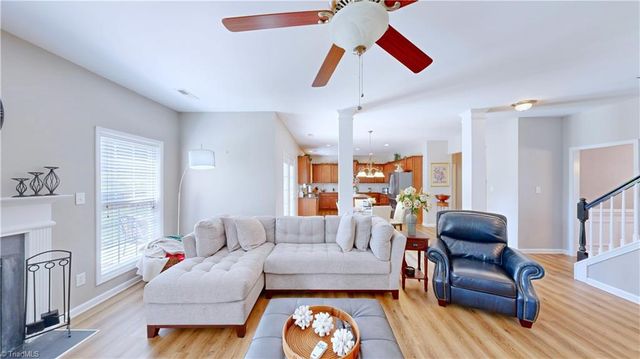 3547 Meadow Glen Court, Clemmons, NC 27012