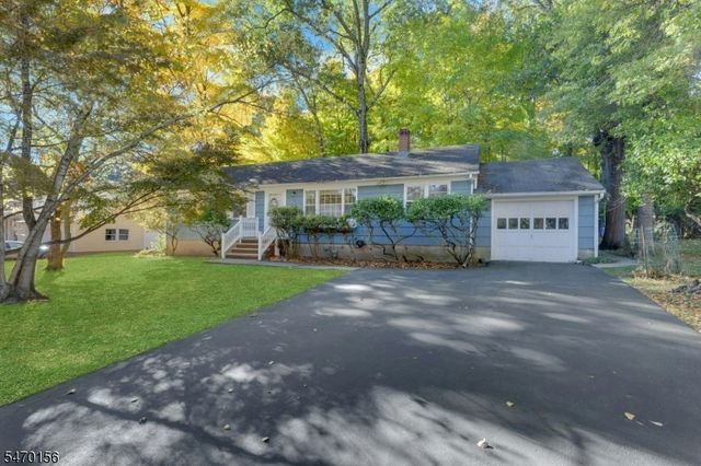 50 Pine St, Ramsey Boro, NJ 07446