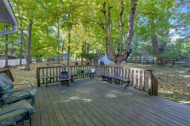 50 Pine St, Ramsey Boro, NJ 07446