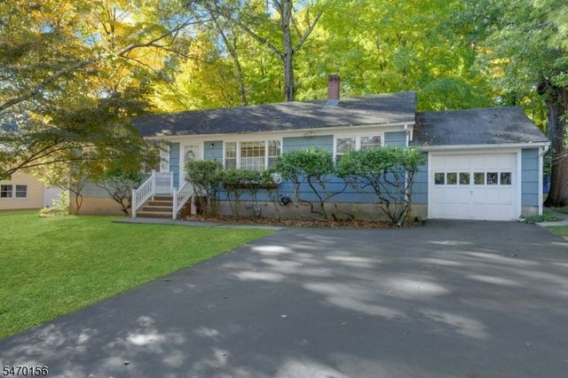 50 Pine St, Ramsey Boro, NJ 07446