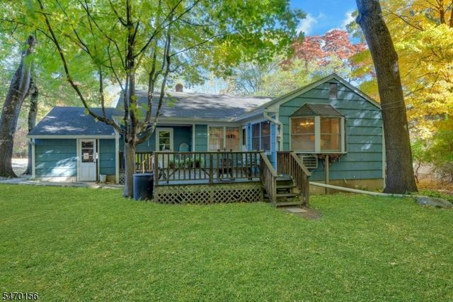 50 Pine St, Ramsey Boro, NJ 07446