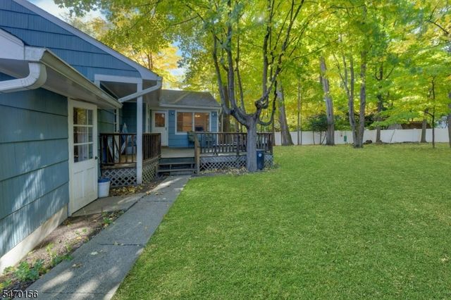 50 Pine St, Ramsey Boro, NJ 07446
