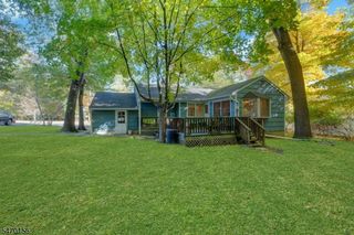 50 Pine St, Ramsey Boro, NJ 07446