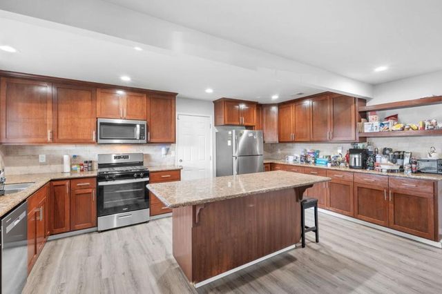 16012 Julie Lane, Lathrop, CA 95330