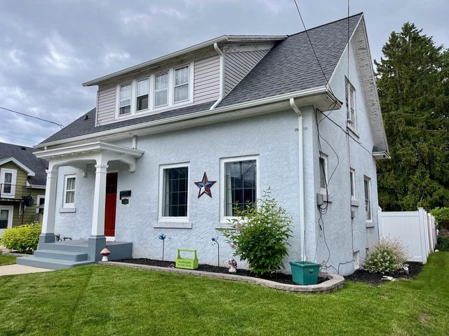2708 School STREET, Two Rivers, WI 54241