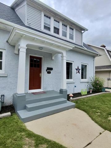 2708 School STREET, Two Rivers, WI 54241