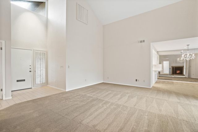 551 Oakbrook Dr, Modesto, CA 95354