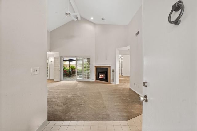 551 Oakbrook Dr, Modesto, CA 95354