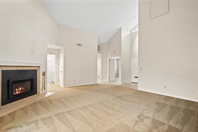 551 Oakbrook Dr, Modesto, CA 95354