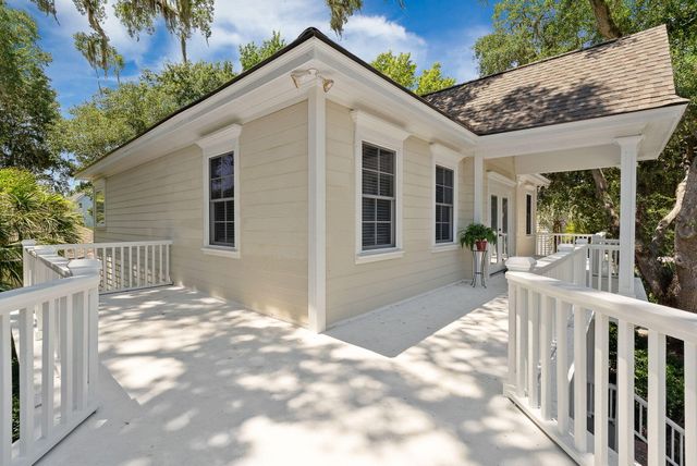 3569 Henrietta Hartford Road, Mount Pleasant, SC 29466