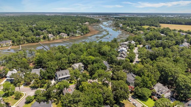 3569 Henrietta Hartford Road, Mount Pleasant, SC 29466