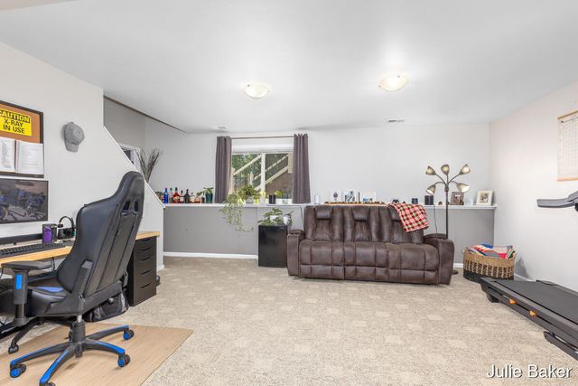 8283 Fairwood Drive, Georgetown Twp, MI 49428