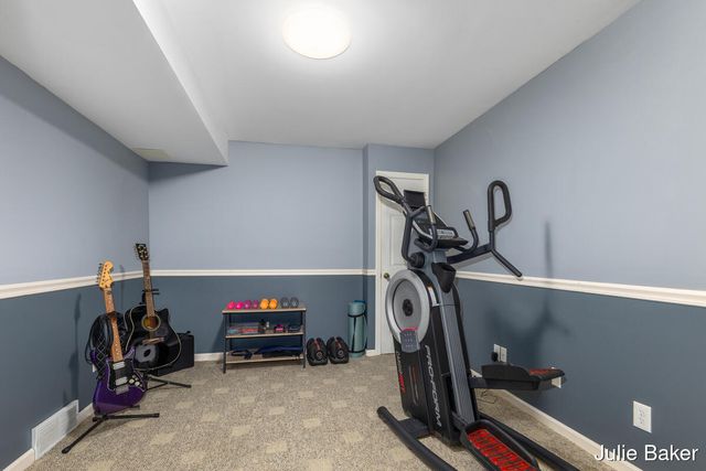 8283 Fairwood Drive, Georgetown Twp, MI 49428
