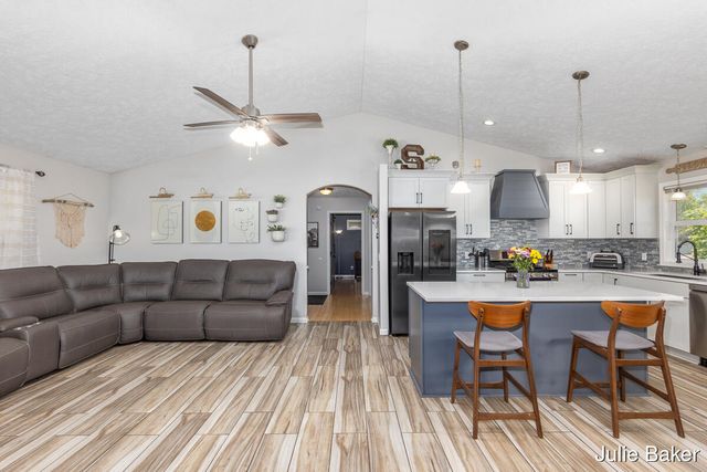 8283 Fairwood Drive, Georgetown Twp, MI 49428