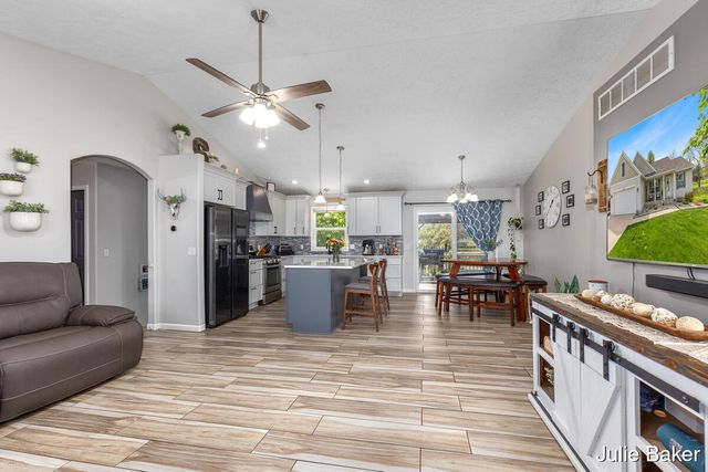 8283 Fairwood Drive, Georgetown Twp, MI 49428