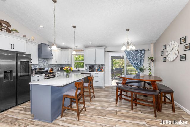 8283 Fairwood Drive, Georgetown Twp, MI 49428