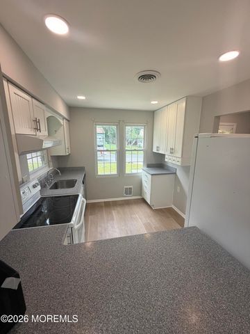 35 Milford Avenue 52, Whiting, NJ 08759