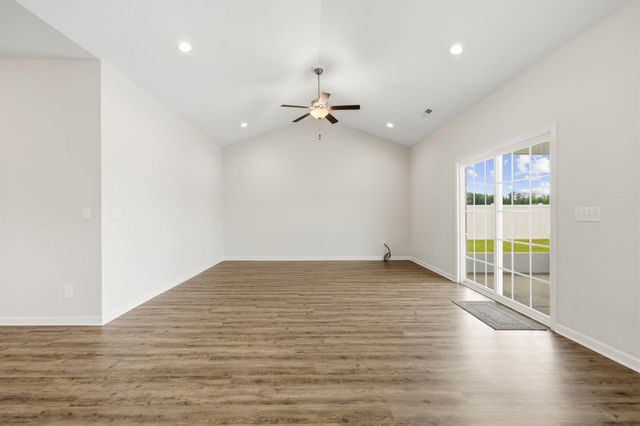 7088 Oak Grove Rd., Conway, SC 29527
