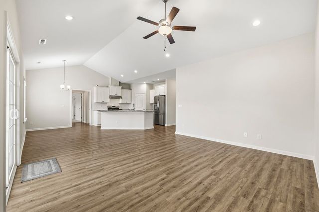 7088 Oak Grove Rd., Conway, SC 29527