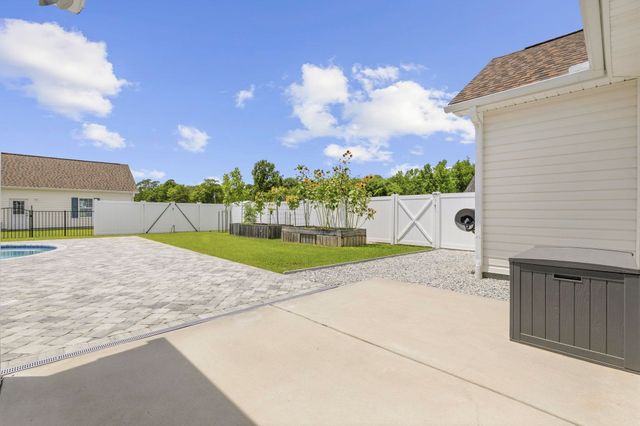 7088 Oak Grove Rd., Conway, SC 29527