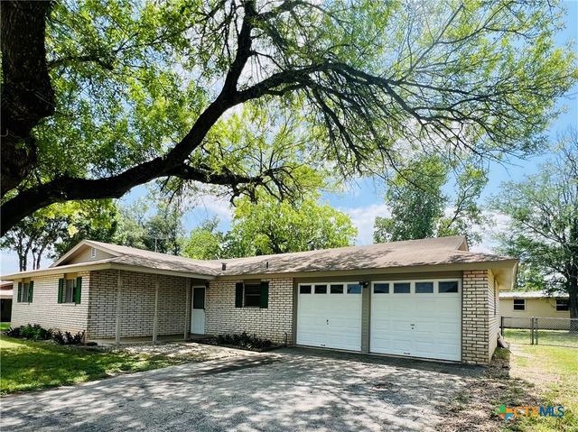 212 Brook Street, Seguin, TX 78155