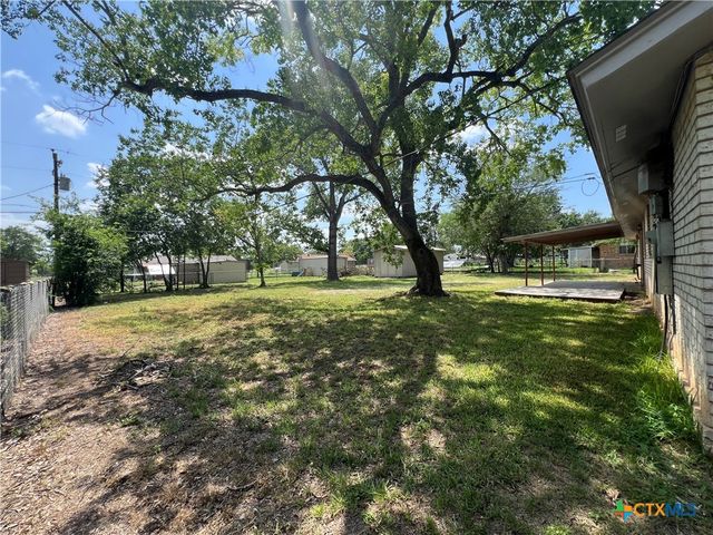 212 Brook Street, Seguin, TX 78155