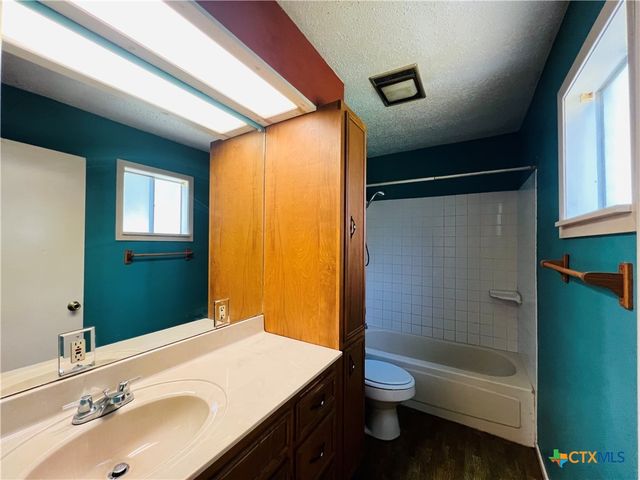 212 Brook Street, Seguin, TX 78155